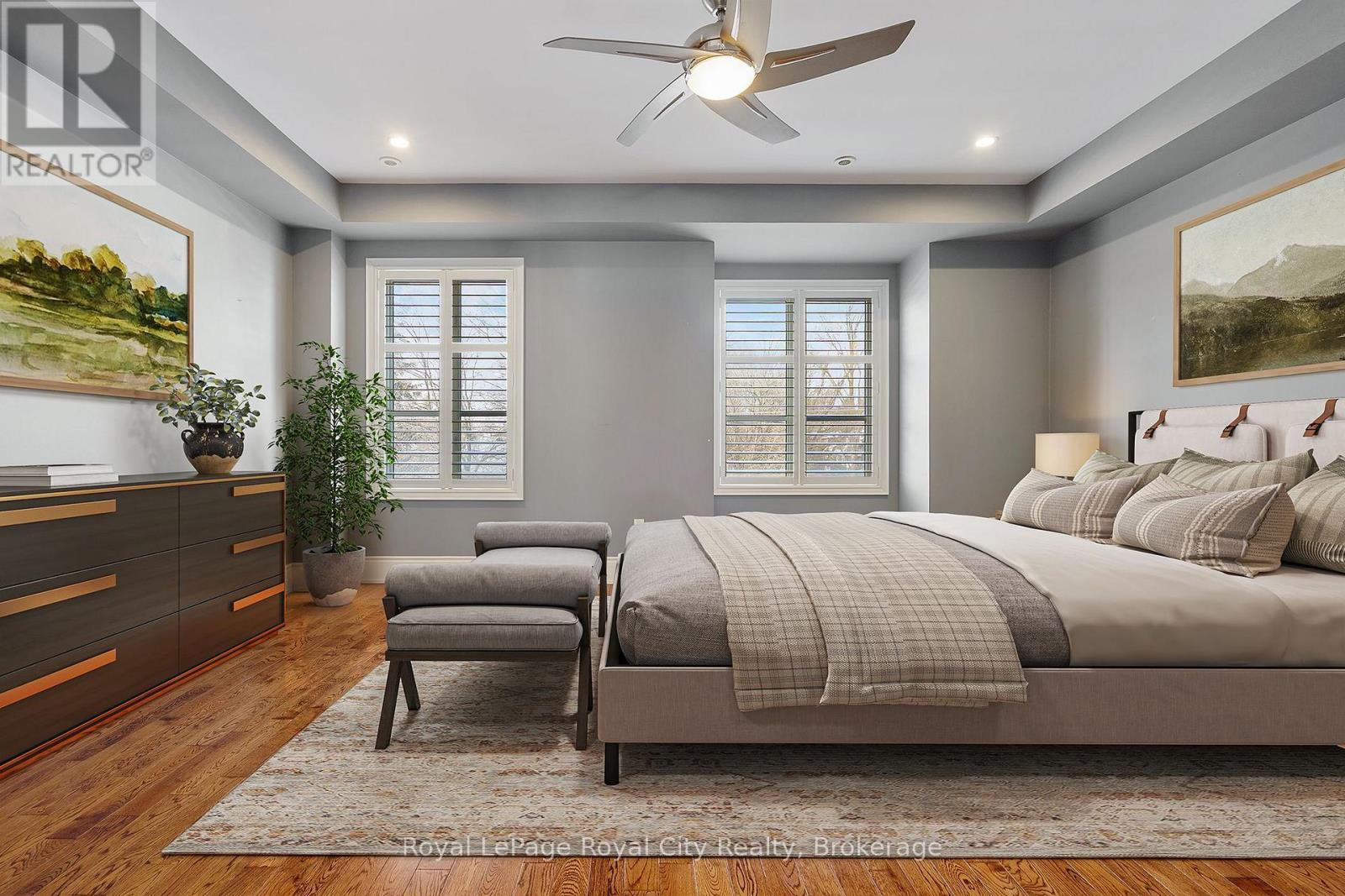 












216 REBECCA STREET

,
Oakville (CO Central),




Ontario
L6K1J9

