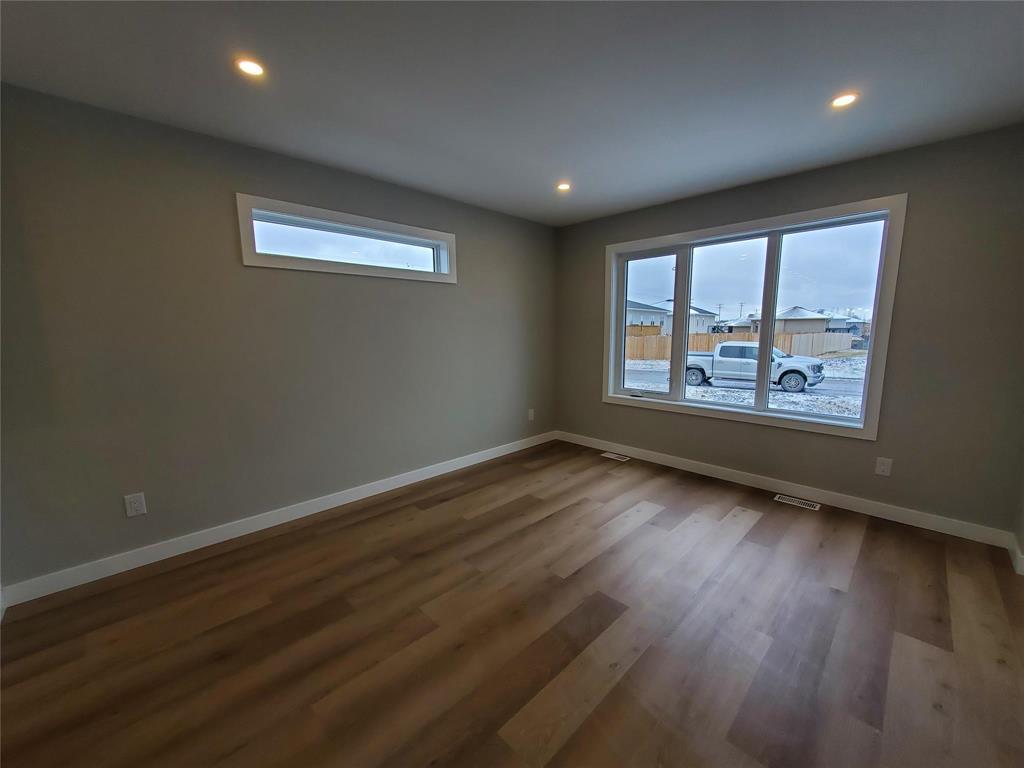 












294 Normandeau Avenue

,
Ste Anne,




Manitoba
R5H1C1

