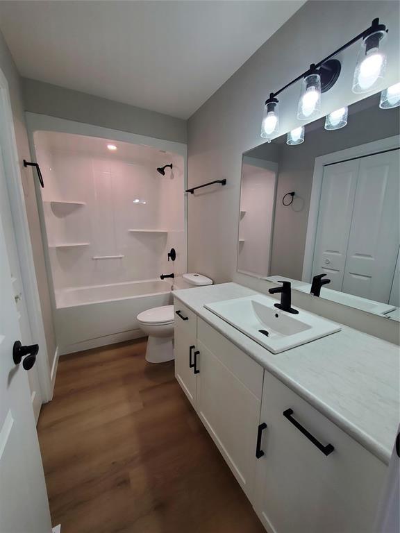 












294 Normandeau Avenue

,
Ste Anne,




Manitoba
R5H1C1

