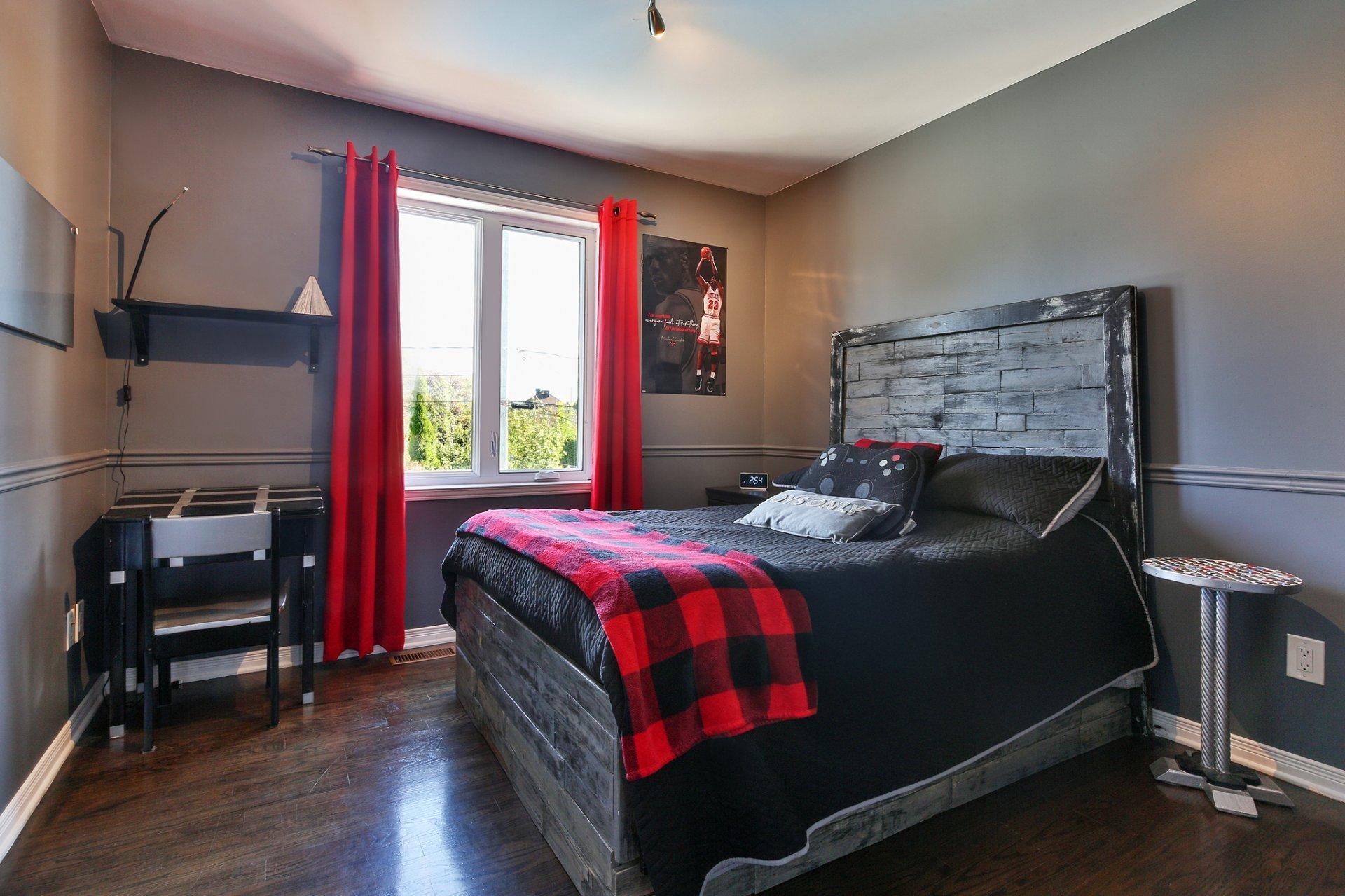 









200


Rue de l'Amarante

,
Saint-Jean-sur-Richelieu,




QC
J2W3E9

