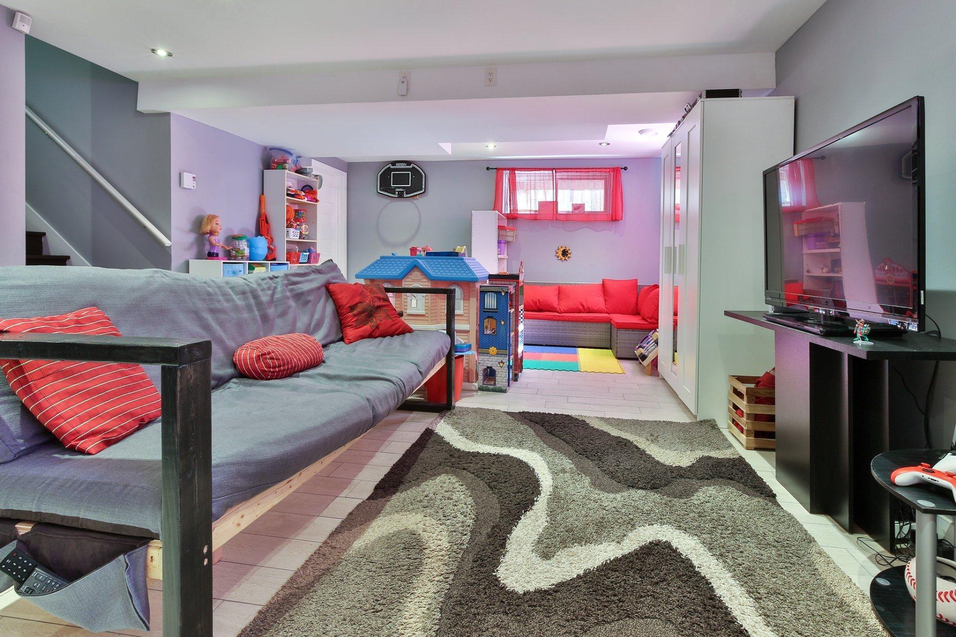 









200


Rue de l'Amarante

,
Saint-Jean-sur-Richelieu,




QC
J2W3E9

