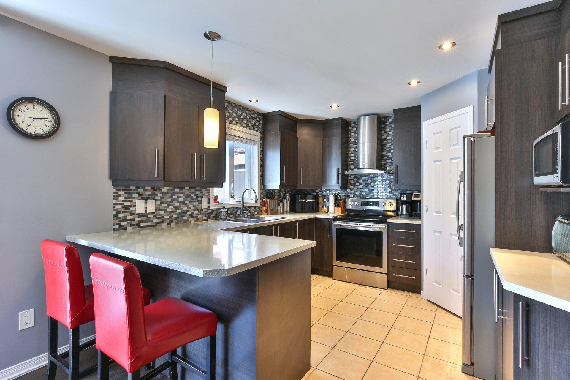









200


Rue de l'Amarante

,
Saint-Jean-sur-Richelieu,




QC
J2W3E9


