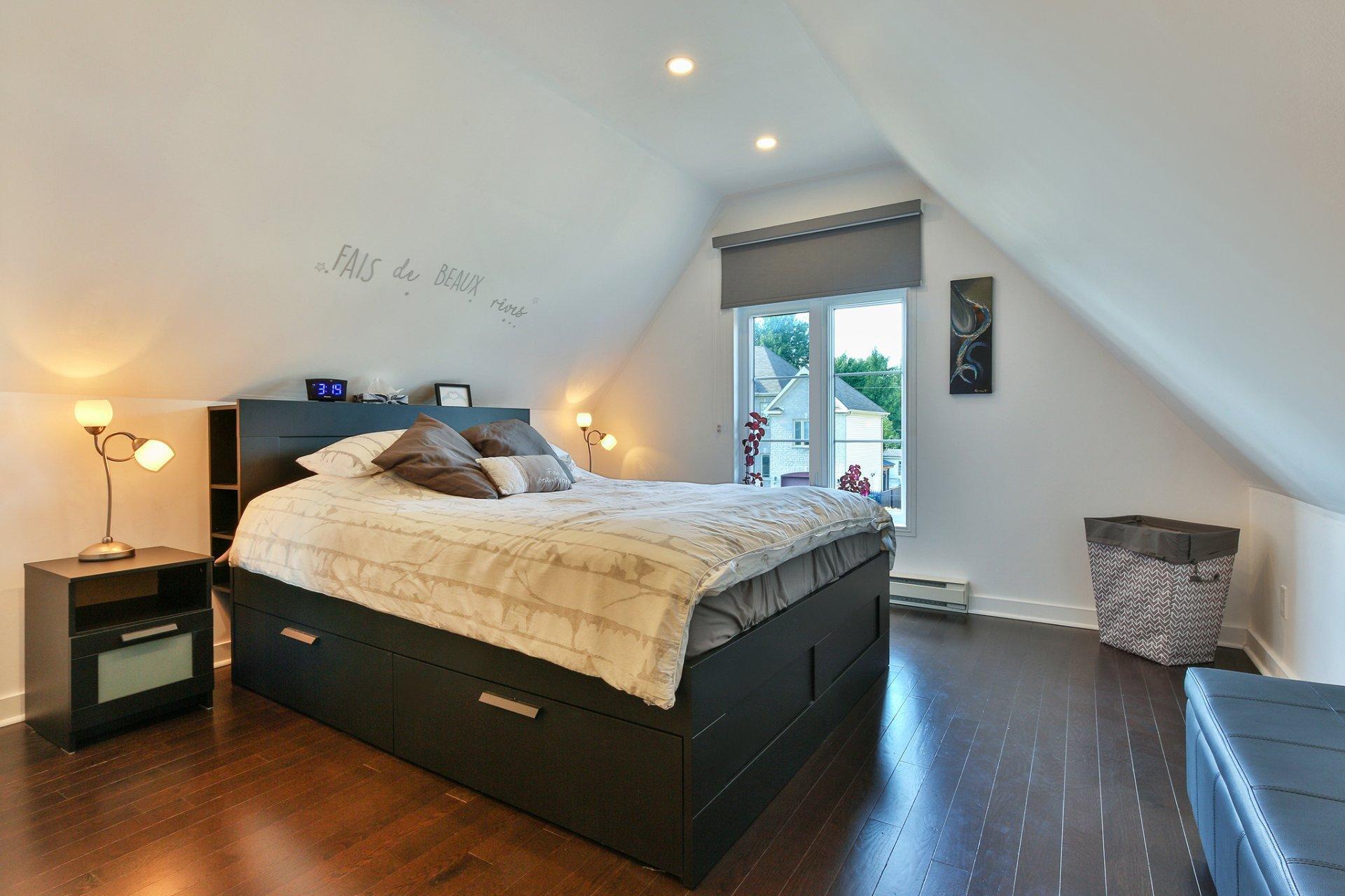 









200


Rue de l'Amarante

,
Saint-Jean-sur-Richelieu,




QC
J2W3E9

