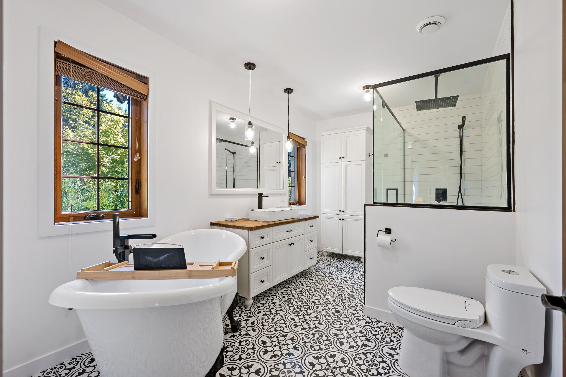 









50


Ch. des Iris

,
Saint-Donat,




QC
J0T2C0

