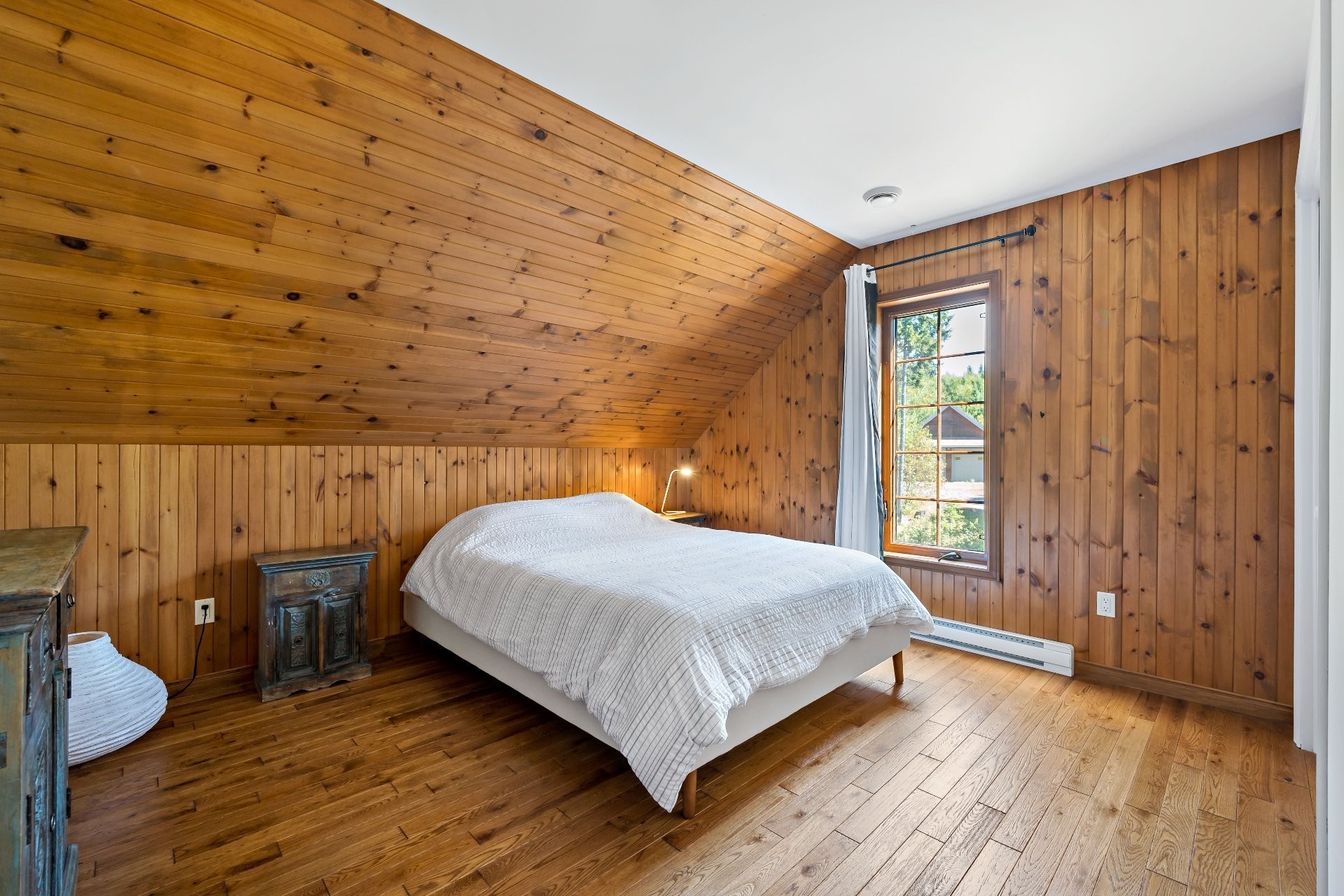 









50


Ch. des Iris

,
Saint-Donat,




QC
J0T2C0

