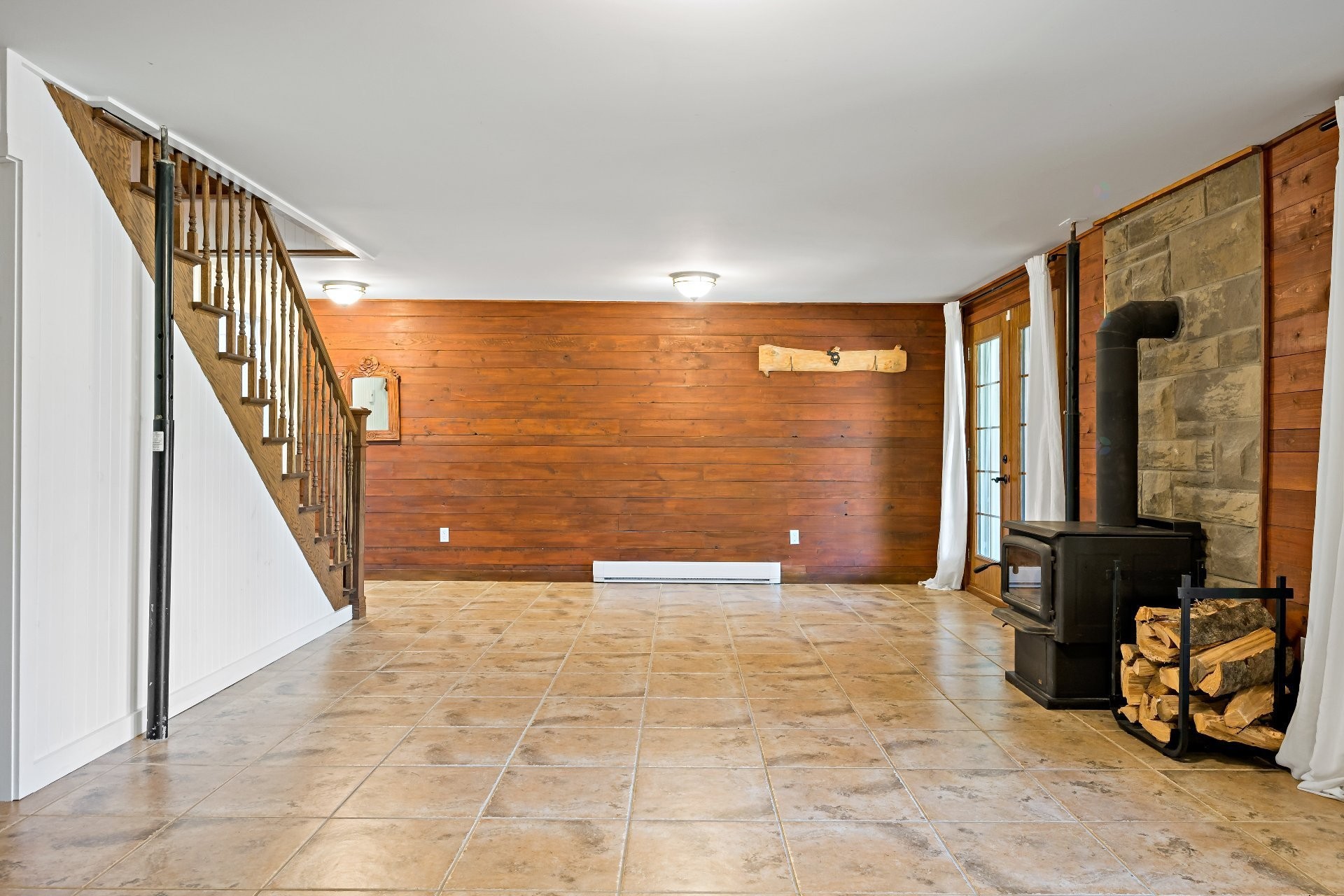 









50


Ch. des Iris

,
Saint-Donat,




QC
J0T2C0

