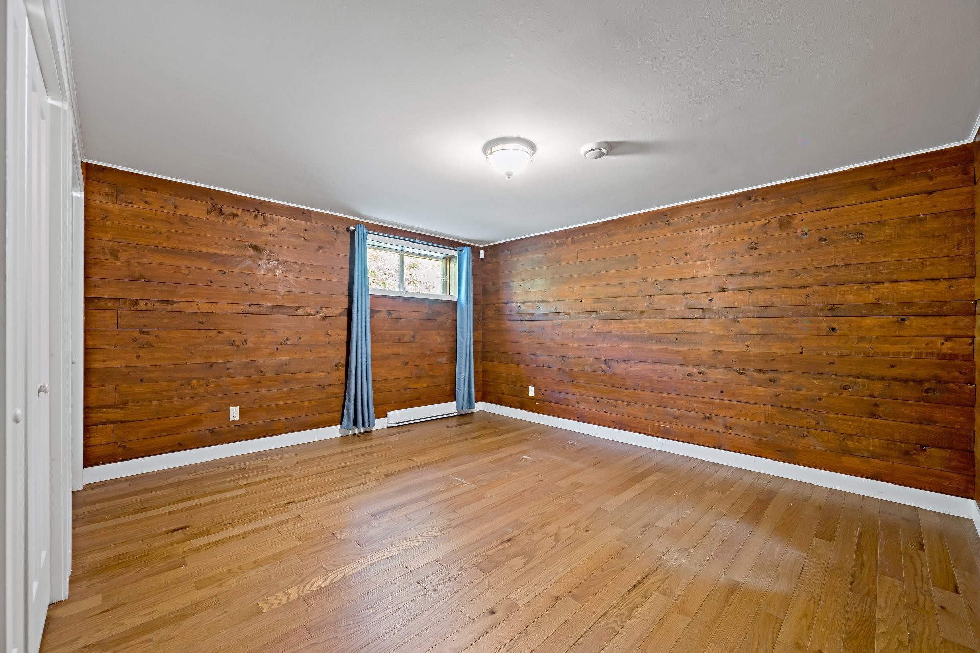 









50


Ch. des Iris

,
Saint-Donat,




QC
J0T2C0

