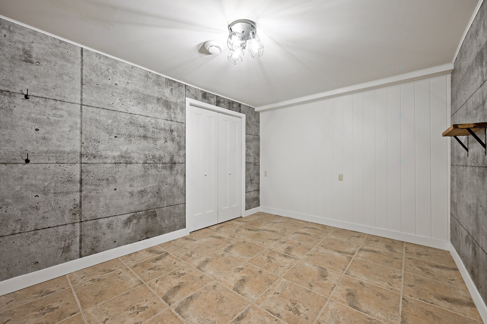 









50


Ch. des Iris

,
Saint-Donat,




QC
J0T2C0

