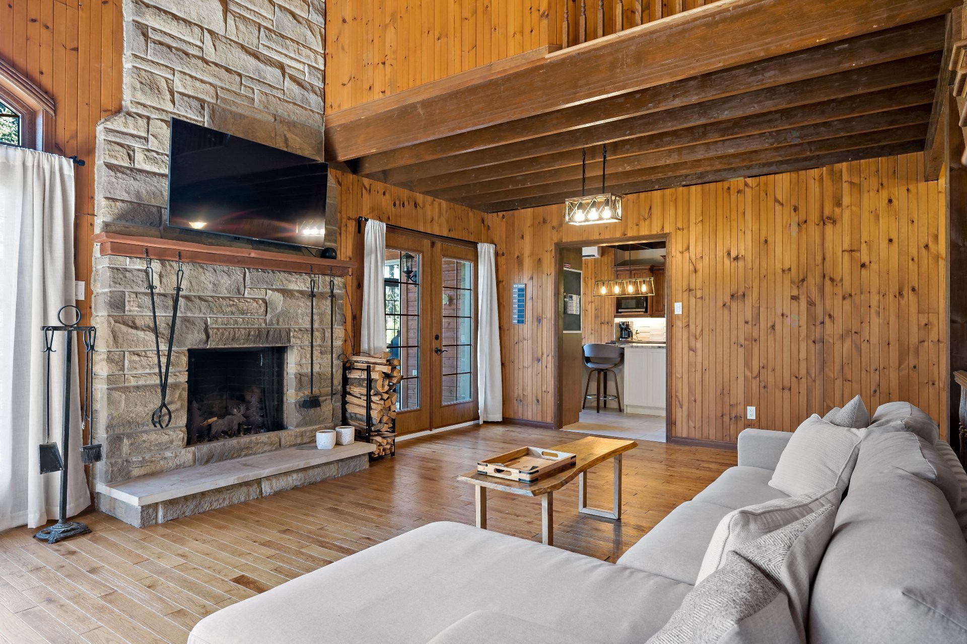 









50


Ch. des Iris

,
Saint-Donat,




QC
J0T2C0

