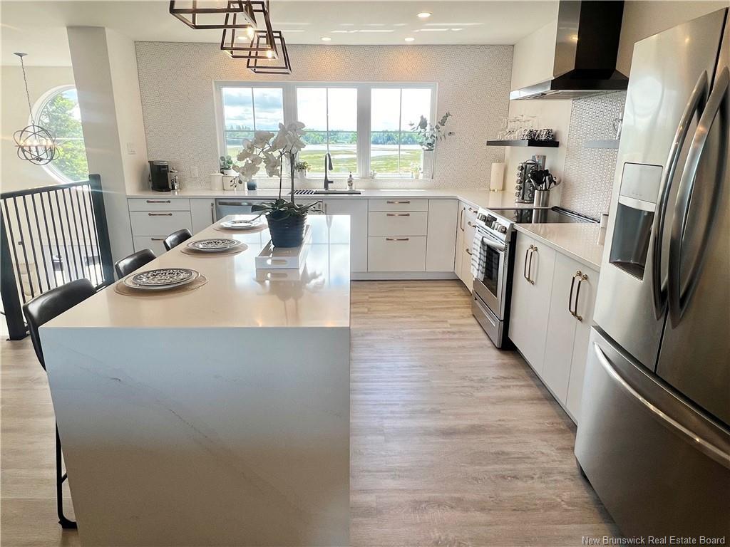 









251


Bayshore

,
Bathurst,




NB
E2A 6A5

