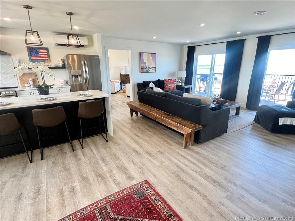 









251


Bayshore

,
Bathurst,




NB
E2A 6A5

