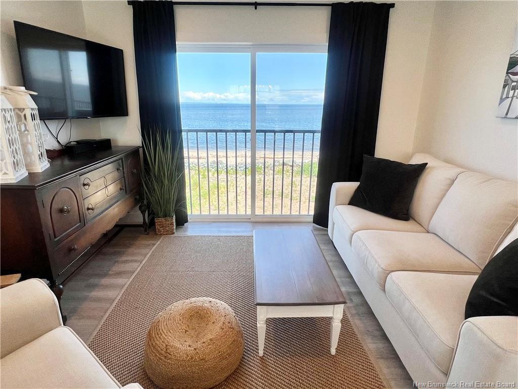 









251


Bayshore

,
Bathurst,




NB
E2A 6A5

