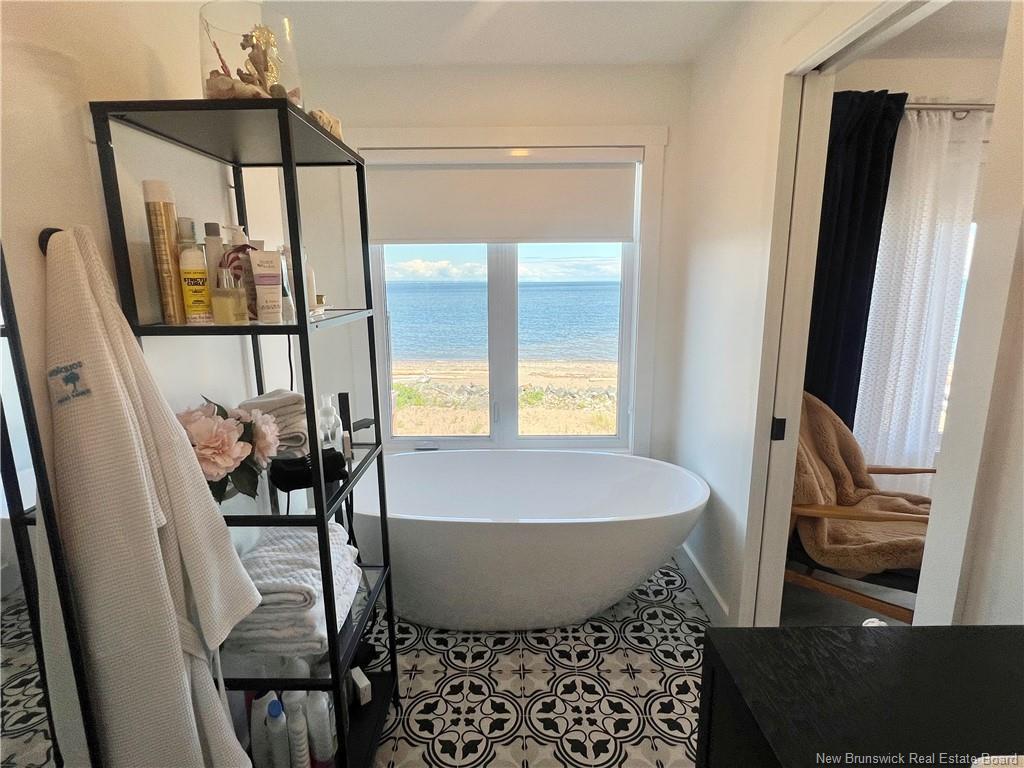 









251


Bayshore

,
Bathurst,




NB
E2A 6A5

