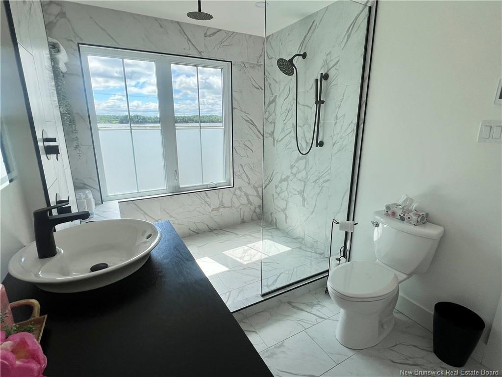 









251


Bayshore

,
Bathurst,




NB
E2A 6A5


