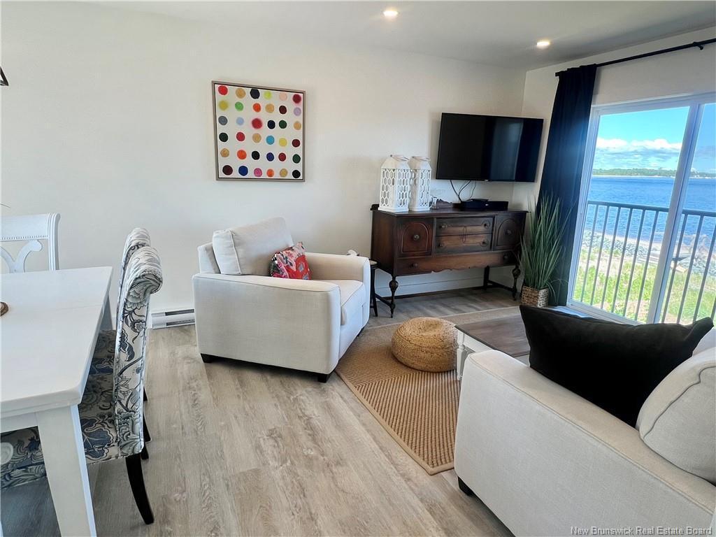 









251


Bayshore

,
Bathurst,




NB
E2A 6A5

