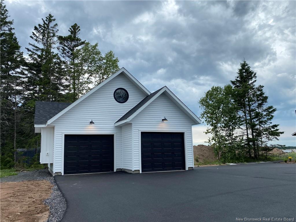 









251


Bayshore

,
Bathurst,




NB
E2A 6A5

