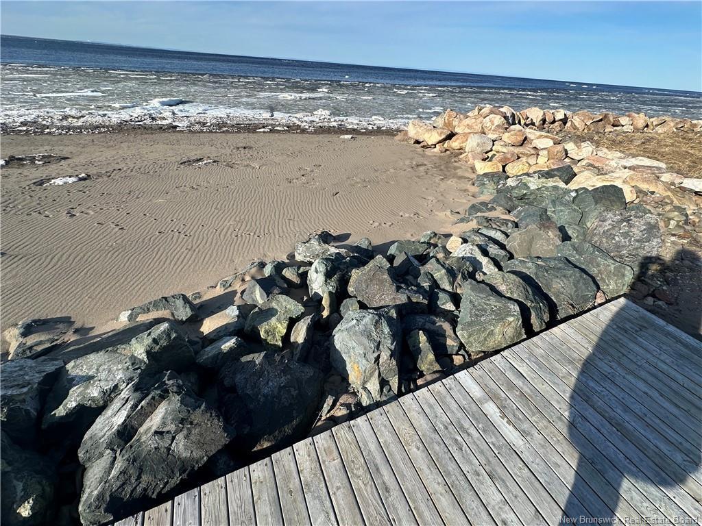 









251


Bayshore

,
Bathurst,




NB
E2A 6A5

