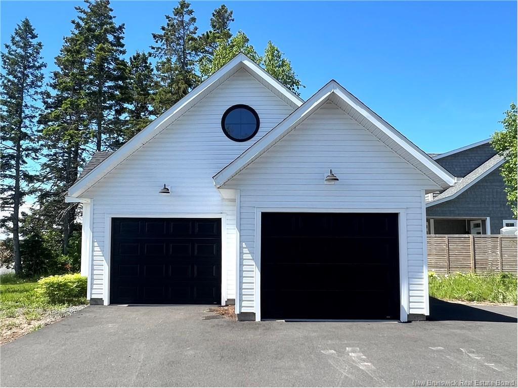 









251


Bayshore

,
Bathurst,




NB
E2A 6A5

