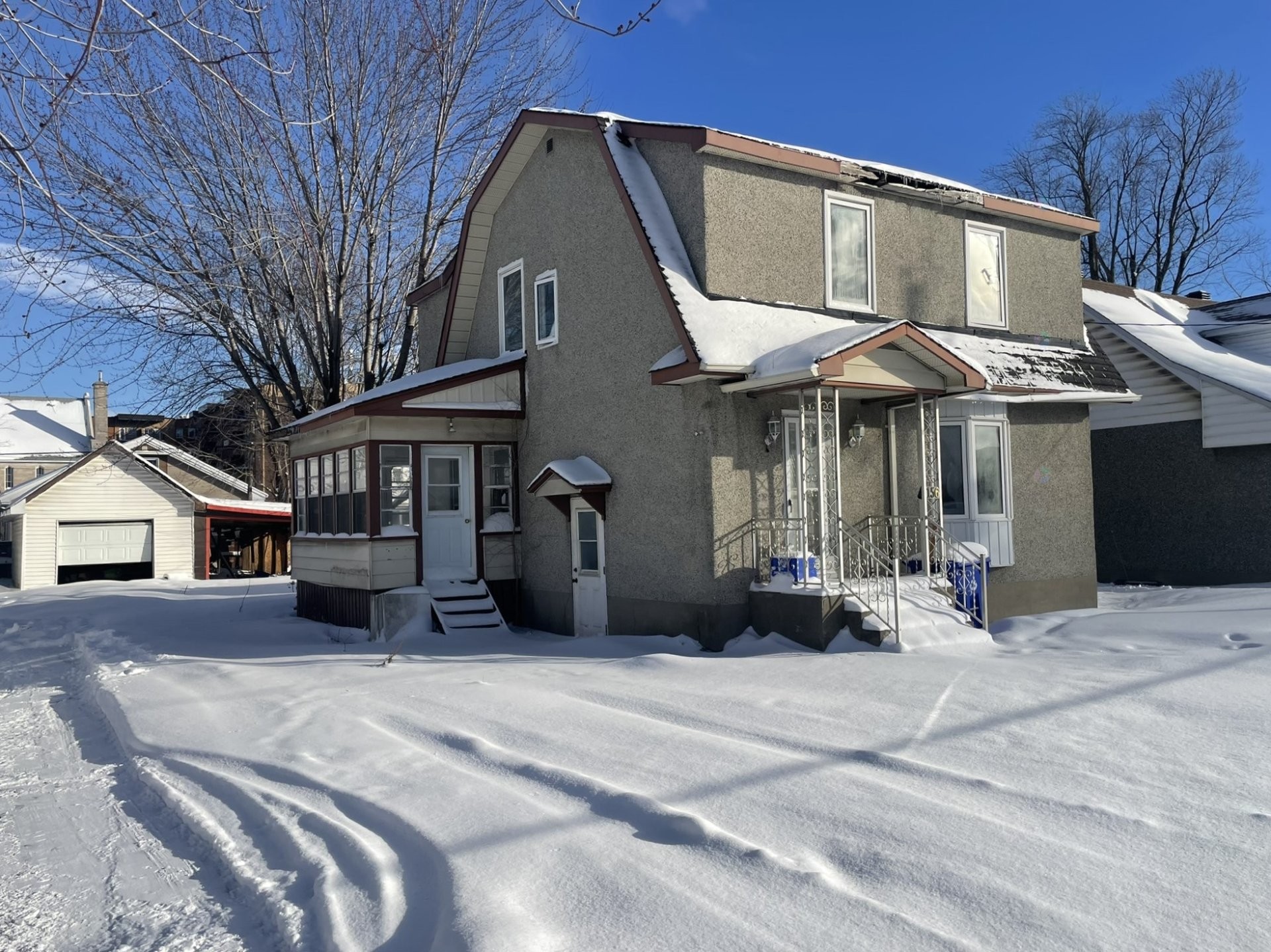 









156


Rue Main

,
Gatineau (Gatineau),




QC
J8P5J3

