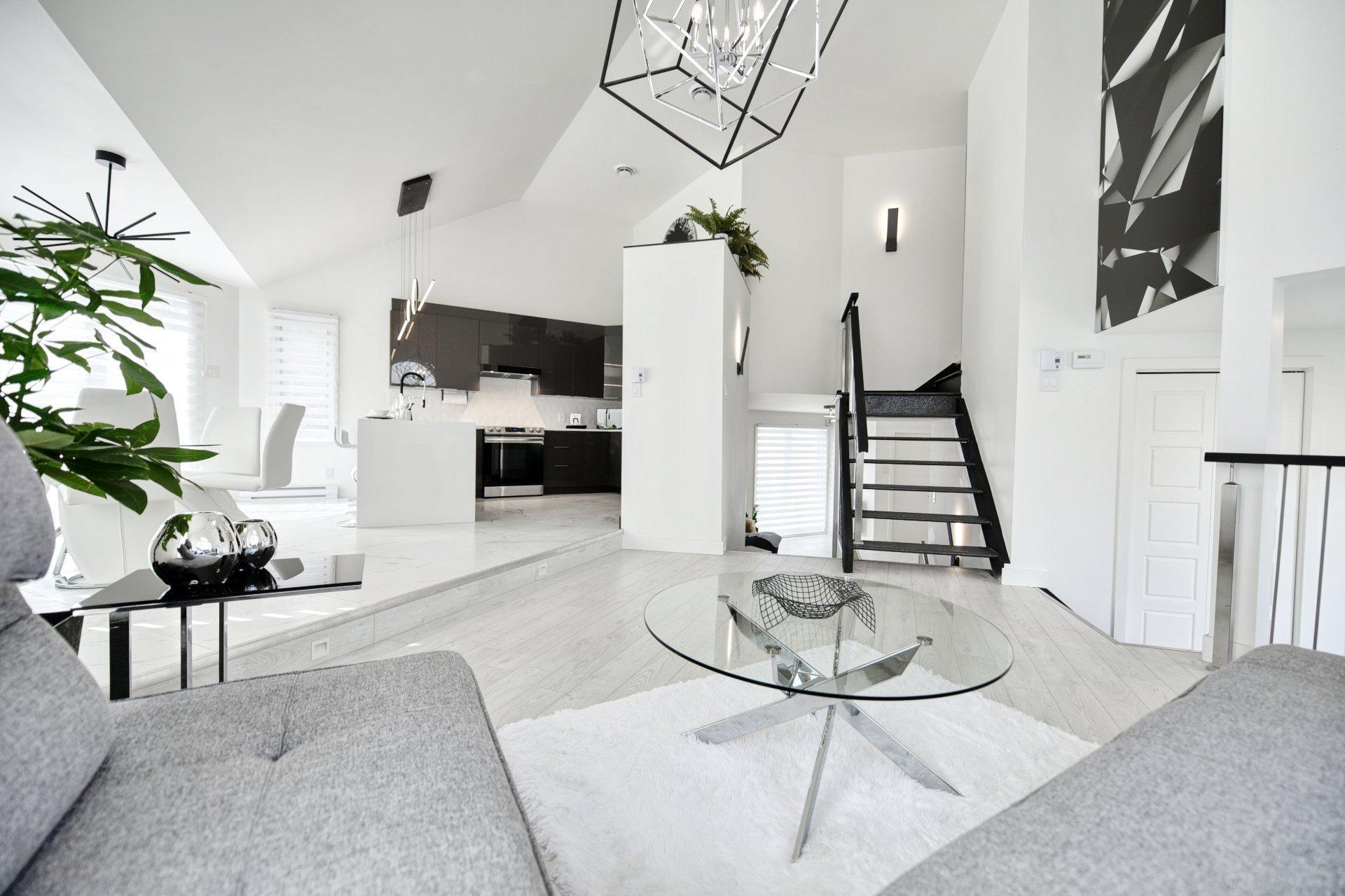 









8990


Place Rodier

,
Brossard,




QC
J4X1C1

