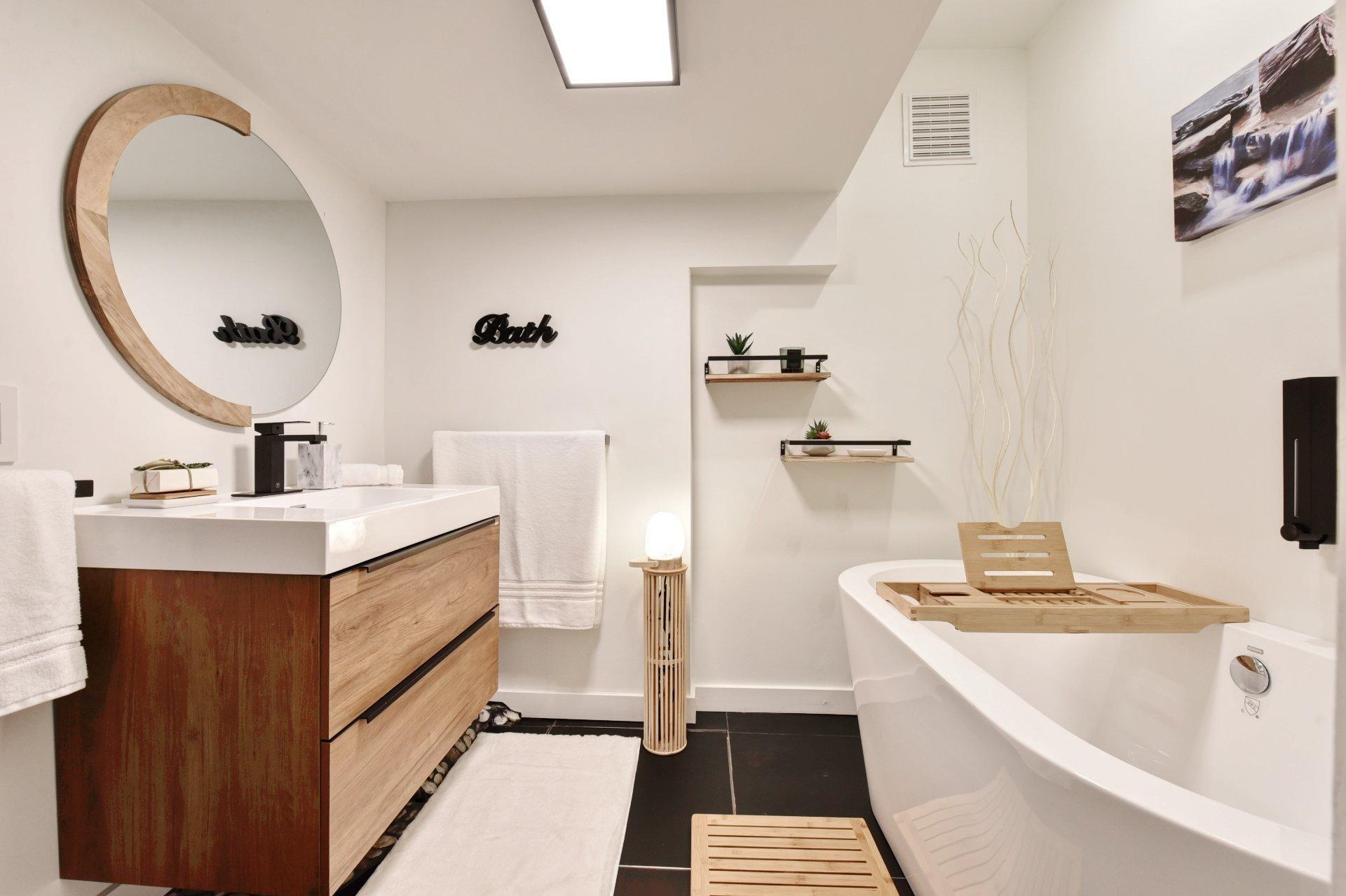 









8990


Place Rodier

,
Brossard,




QC
J4X1C1

