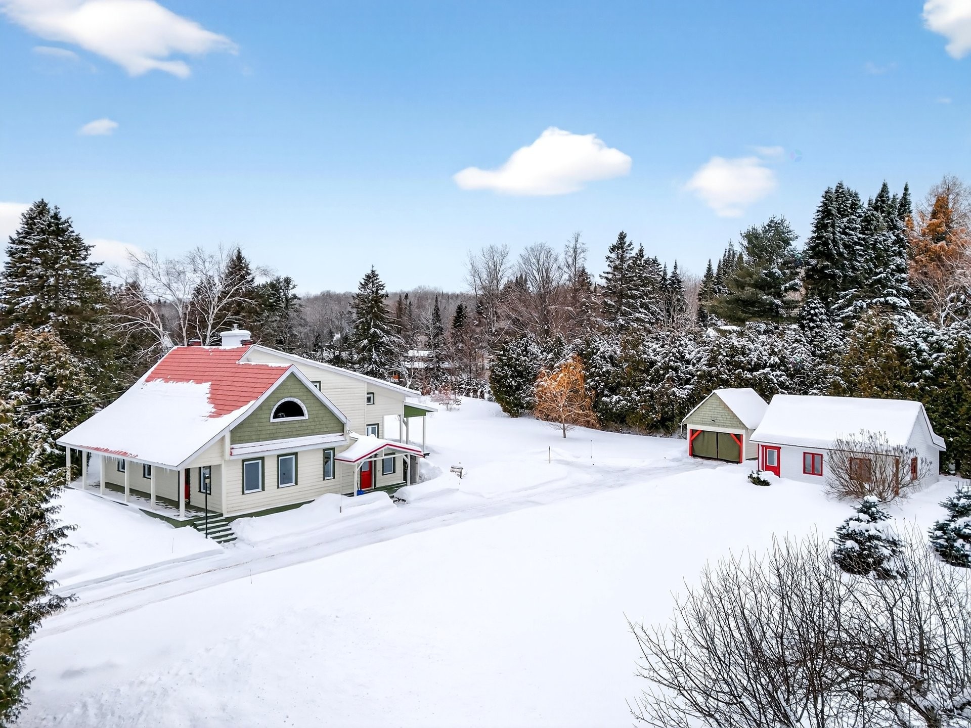 









1775


Ch. du Lac-des-Becs-Scie O.

,
Saint-Sauveur,




QC
J0R1R1

