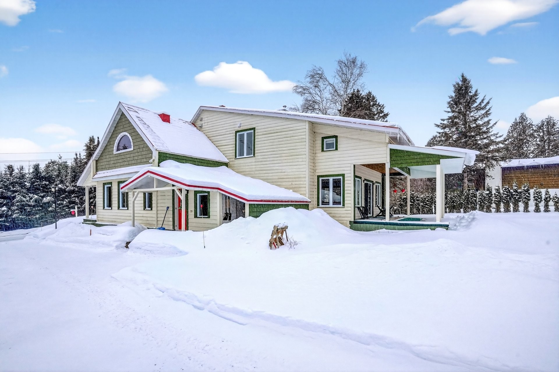 









1775


Ch. du Lac-des-Becs-Scie O.

,
Saint-Sauveur,




QC
J0R1R1

