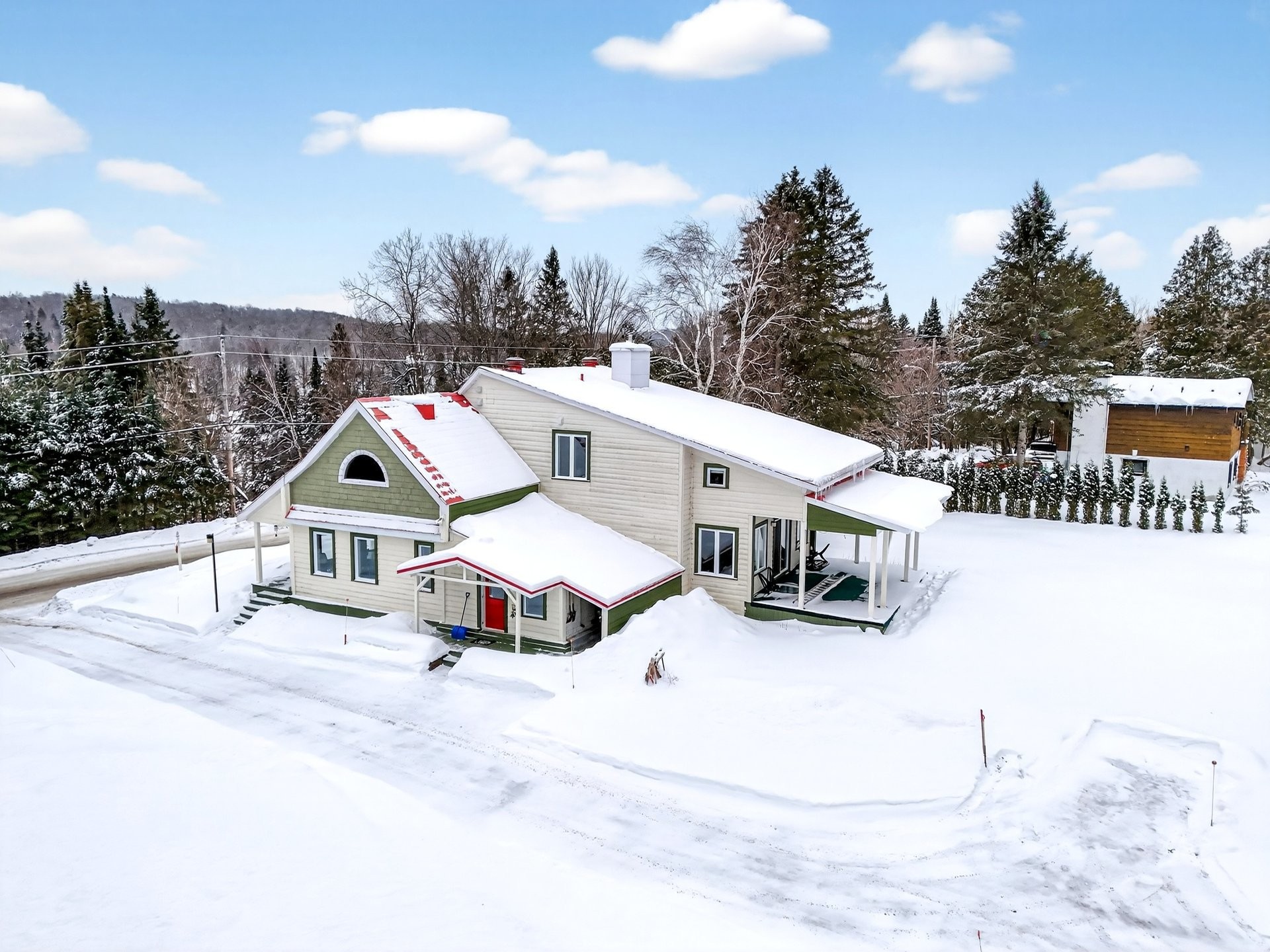









1775


Ch. du Lac-des-Becs-Scie O.

,
Saint-Sauveur,




QC
J0R1R1

