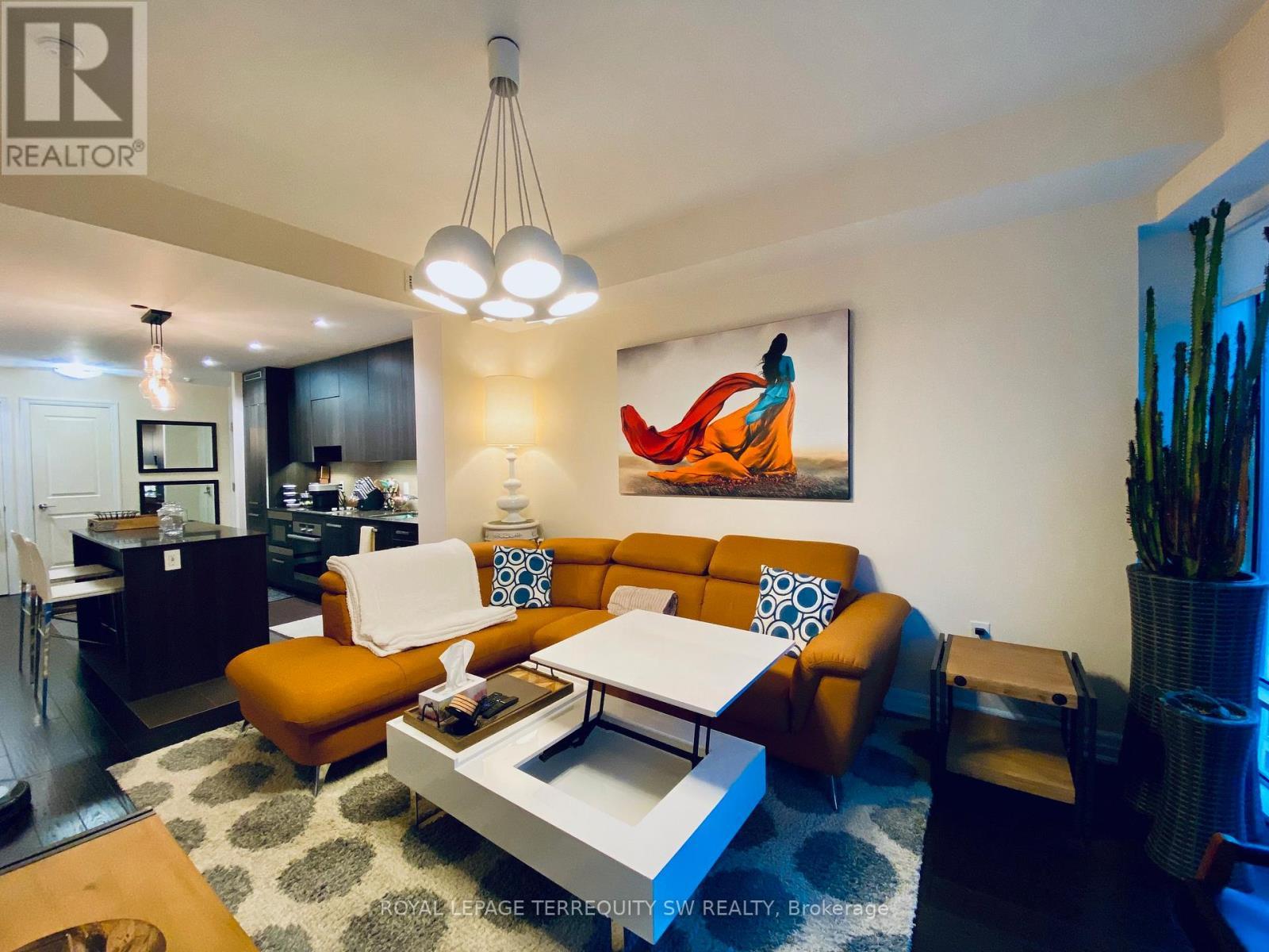 












2012 - 8 THE ESPLANADE

,
Toronto,




Ontario
M5E0A6

