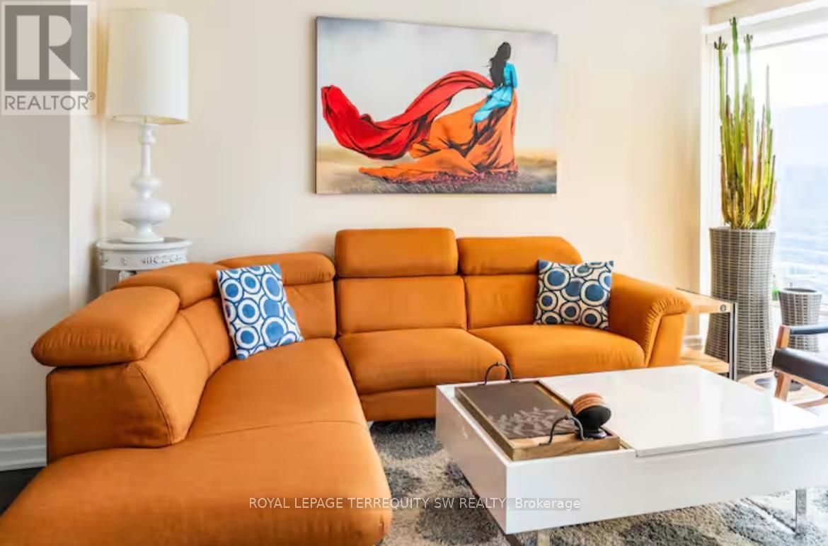 












2012 - 8 THE ESPLANADE

,
Toronto,




Ontario
M5E0A6

