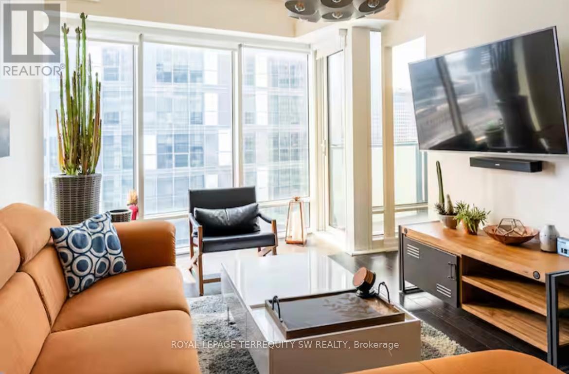 












2012 - 8 THE ESPLANADE

,
Toronto,




Ontario
M5E0A6

