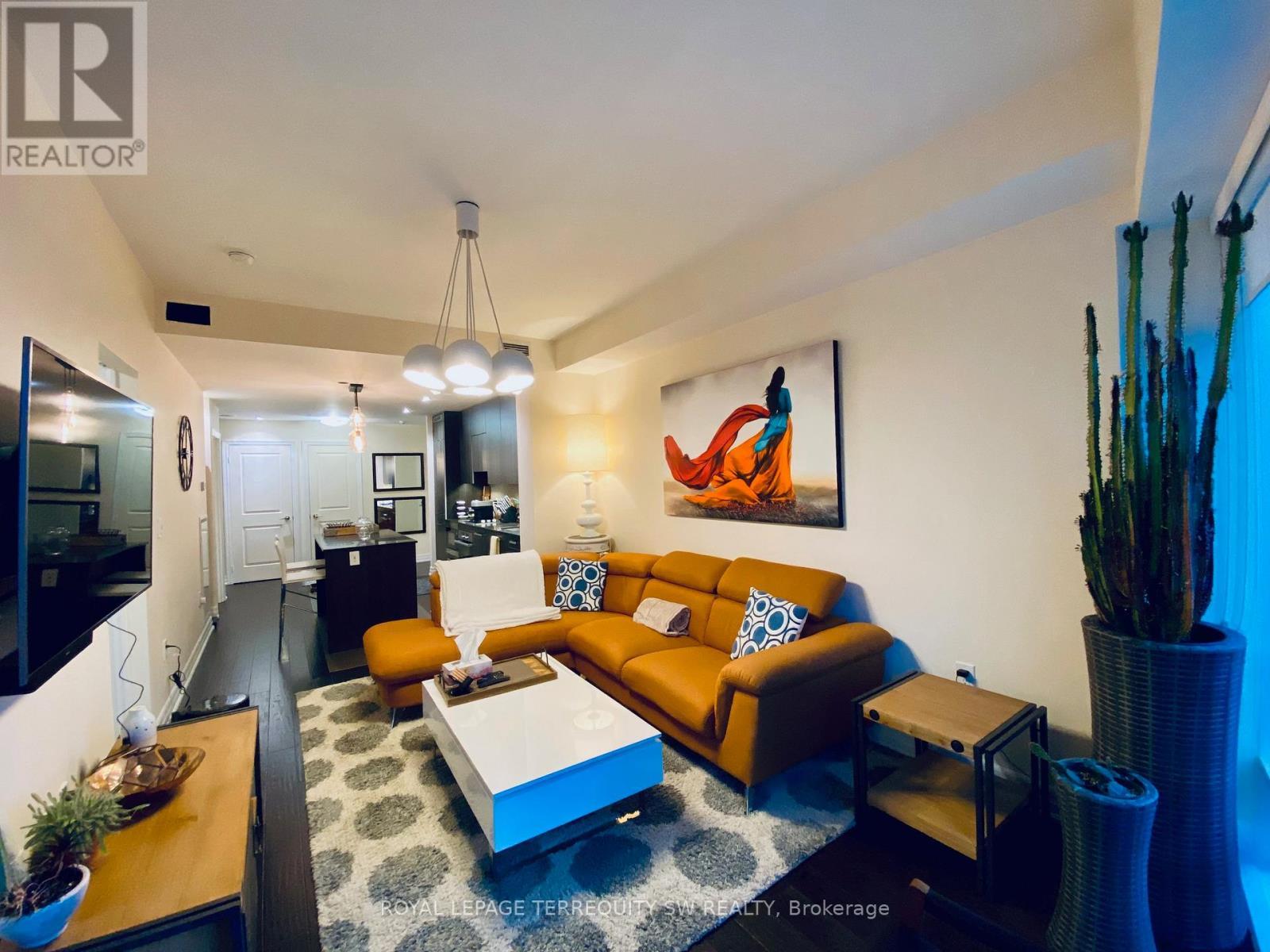 












2012 - 8 THE ESPLANADE

,
Toronto,




Ontario
M5E0A6

