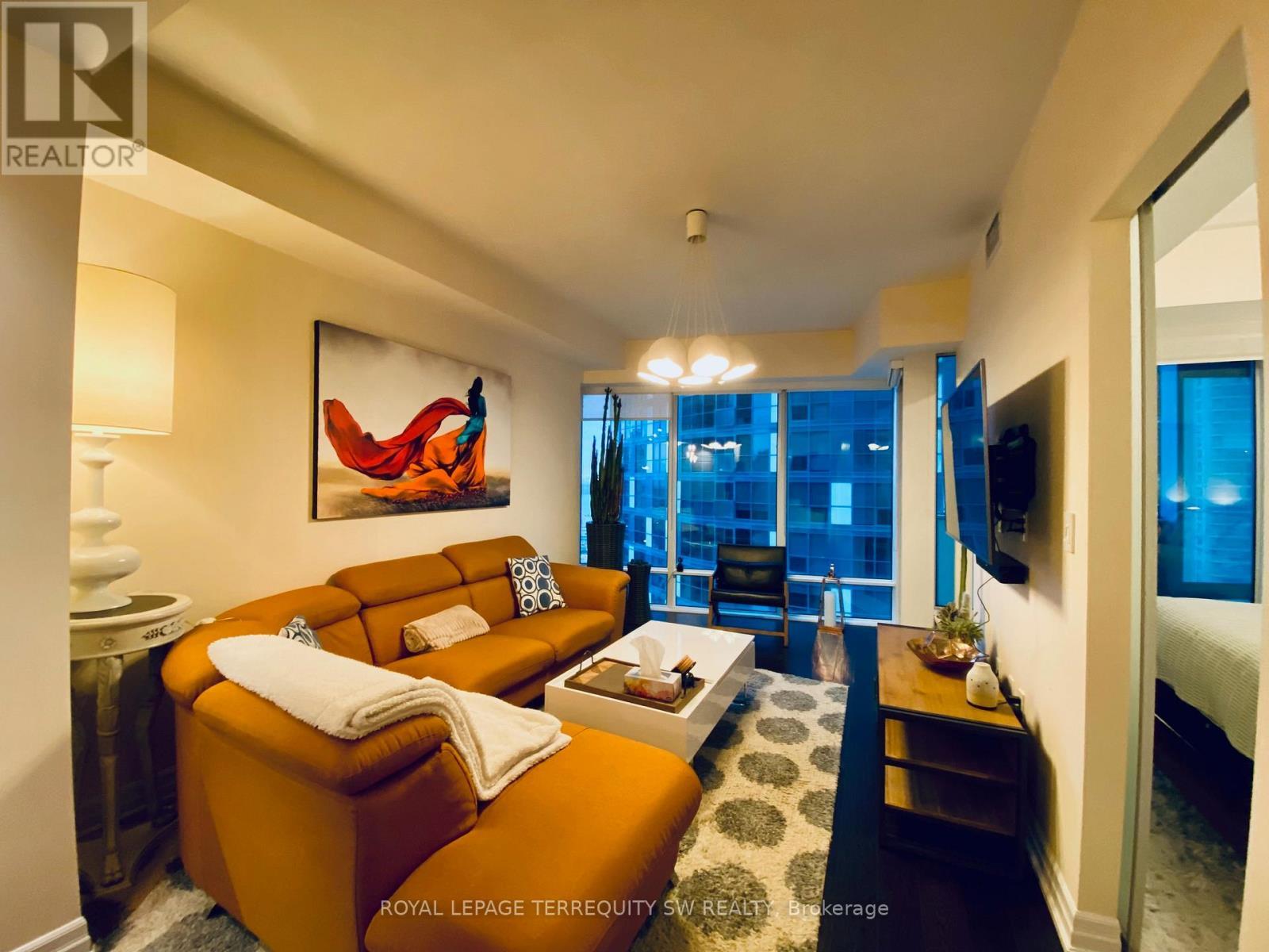 












2012 - 8 THE ESPLANADE

,
Toronto,




Ontario
M5E0A6

