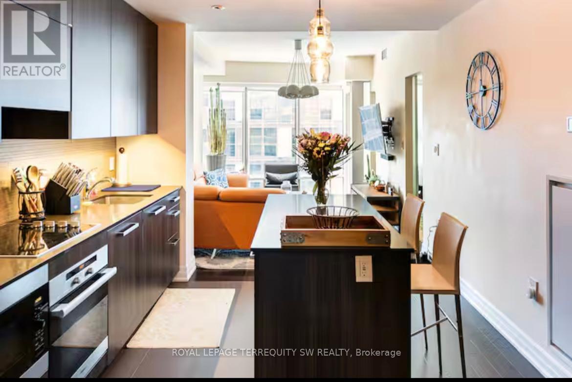 












2012 - 8 THE ESPLANADE

,
Toronto,




Ontario
M5E0A6

