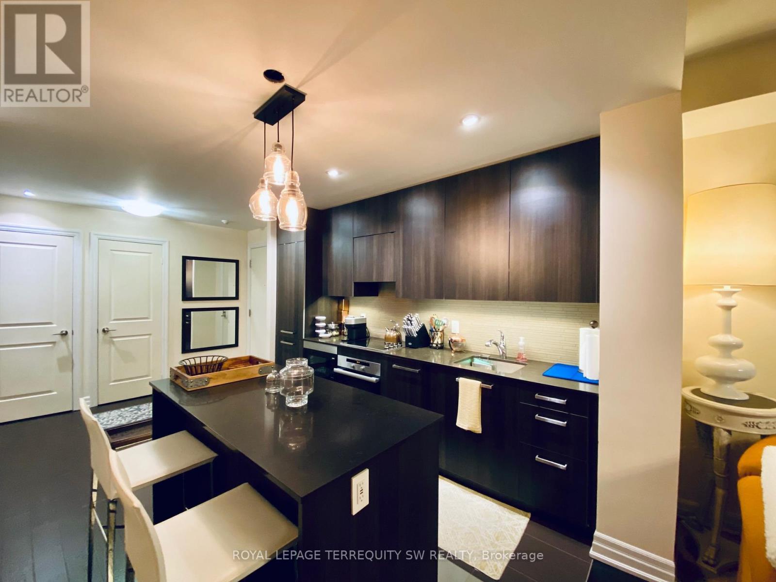 












2012 - 8 THE ESPLANADE

,
Toronto,




Ontario
M5E0A6

