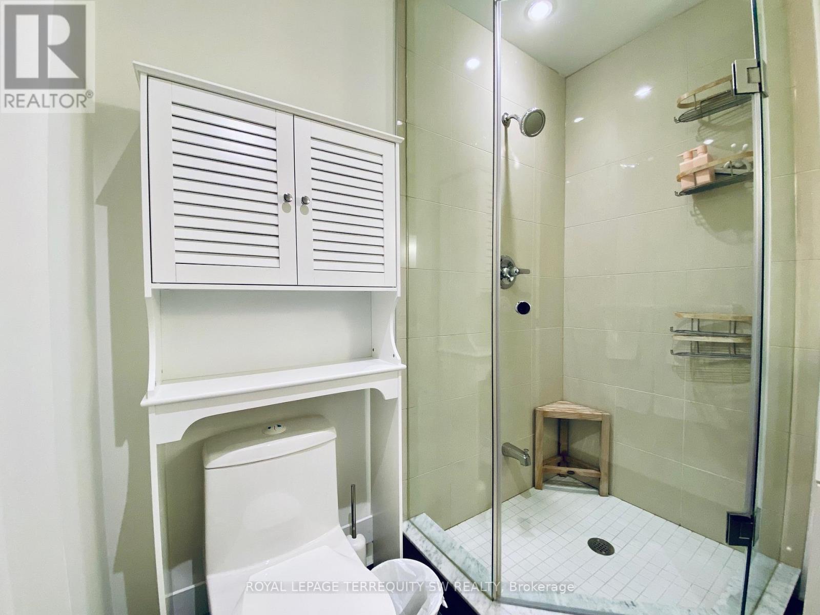 












2012 - 8 THE ESPLANADE

,
Toronto,




Ontario
M5E0A6

