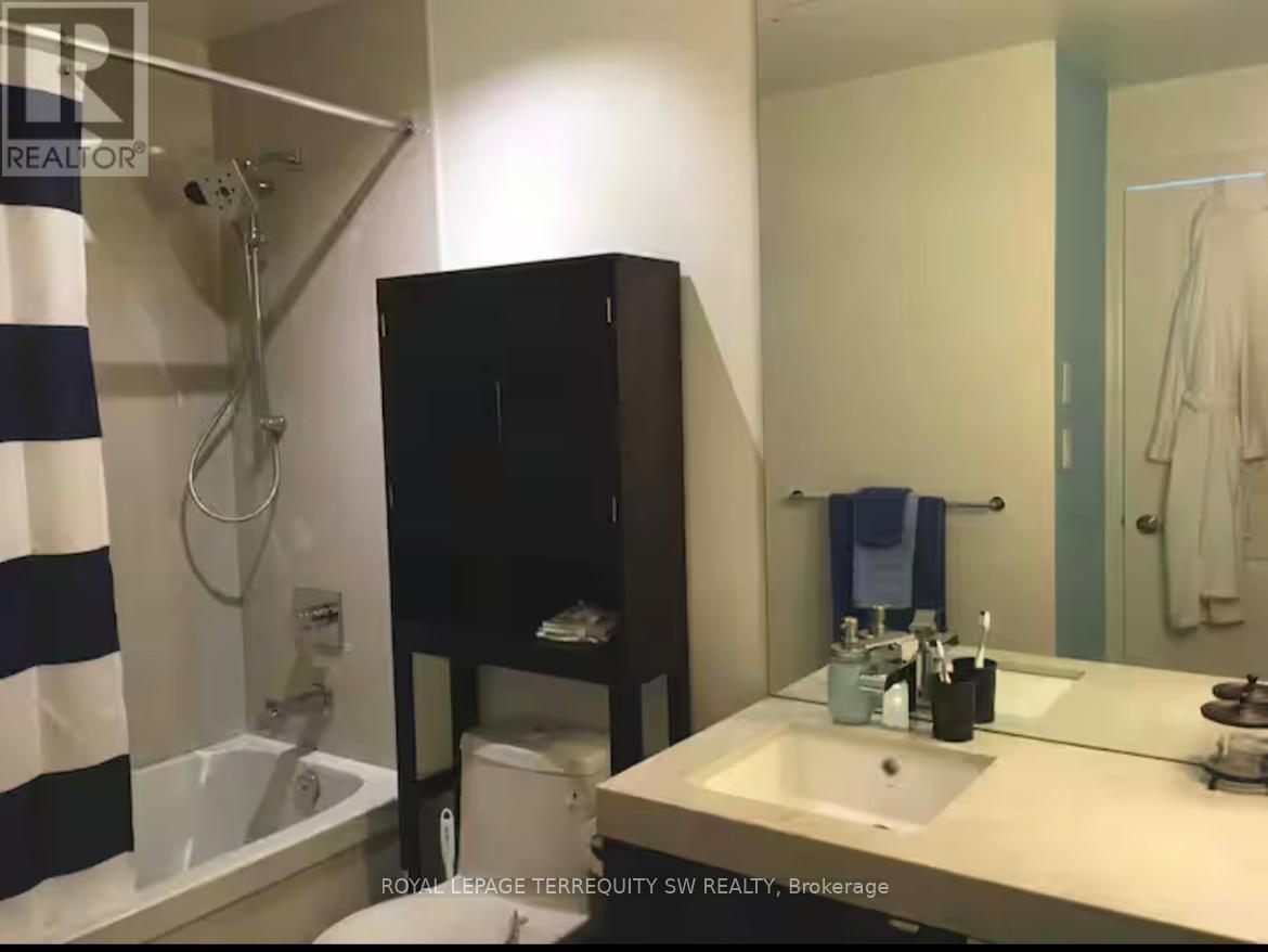 












2012 - 8 THE ESPLANADE

,
Toronto,




Ontario
M5E0A6

