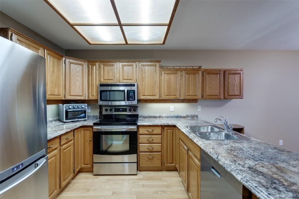 









950


Lanfranco

Road, 16,
Kelowna,




BC
V1W 3W8

