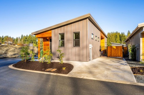 
															
													3025
													
													Royston
													Rd
												
												Cumberland,
												BC 