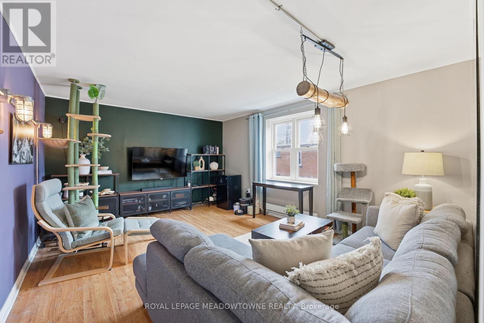 












15 - 1351 LAKESHORE ROAD

,
Burlington,




Ontario
L7S1B1

