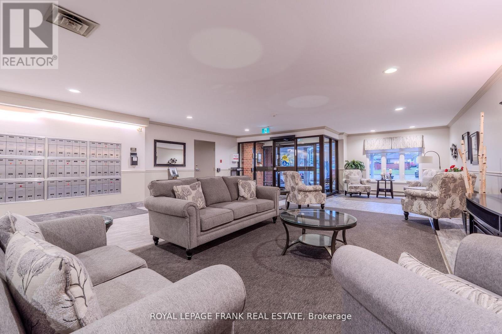 












112 - 2 HERITAGE WAY

,
Kawartha Lakes (Lindsay),




Ontario
K9V5P5

