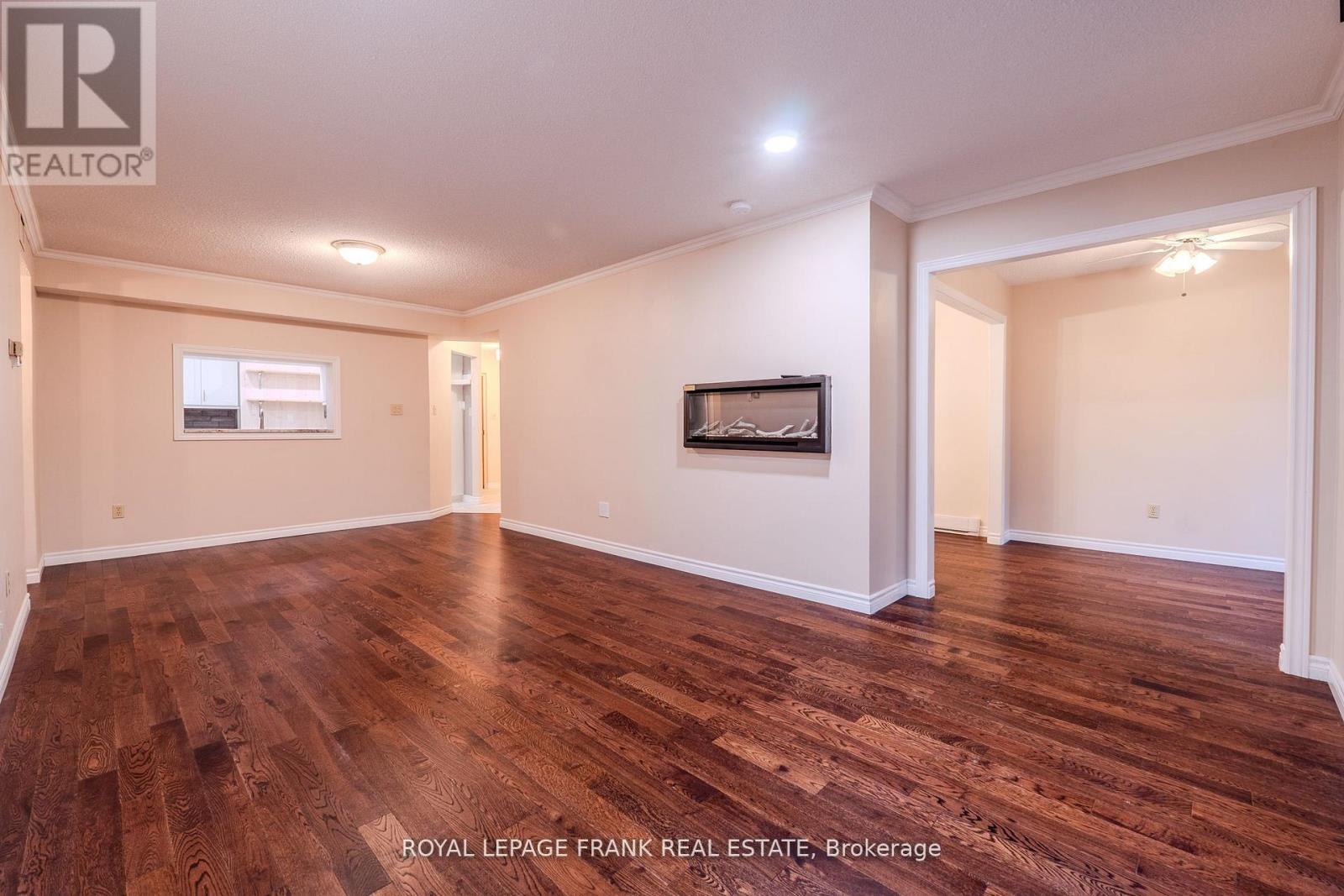 












112 - 2 HERITAGE WAY

,
Kawartha Lakes (Lindsay),




Ontario
K9V5P5

