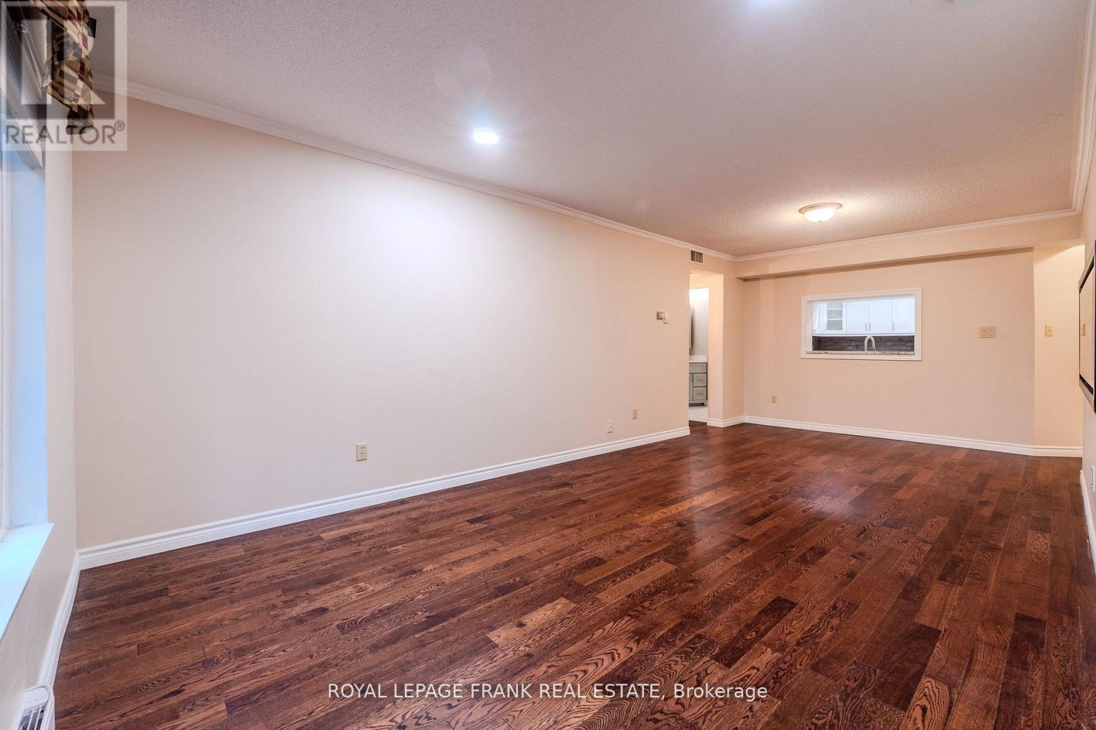 












112 - 2 HERITAGE WAY

,
Kawartha Lakes (Lindsay),




Ontario
K9V5P5

