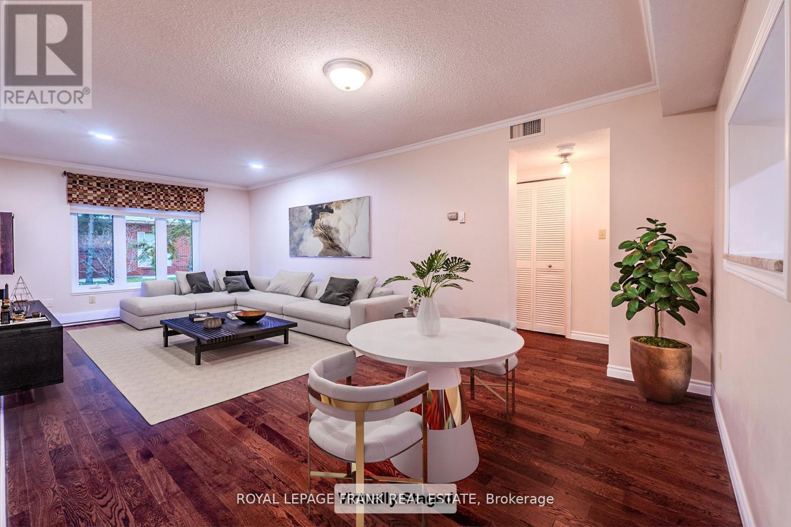 












112 - 2 HERITAGE WAY

,
Kawartha Lakes (Lindsay),




Ontario
K9V5P5

