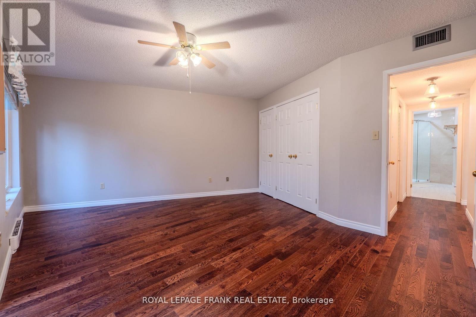 












112 - 2 HERITAGE WAY

,
Kawartha Lakes (Lindsay),




Ontario
K9V5P5

