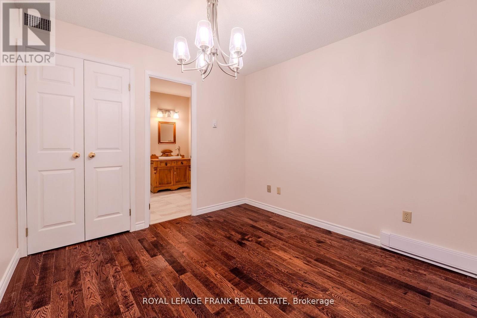 












112 - 2 HERITAGE WAY

,
Kawartha Lakes (Lindsay),




Ontario
K9V5P5

