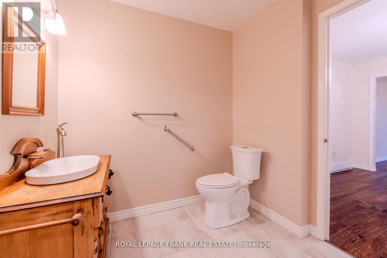 












112 - 2 HERITAGE WAY

,
Kawartha Lakes (Lindsay),




Ontario
K9V5P5

