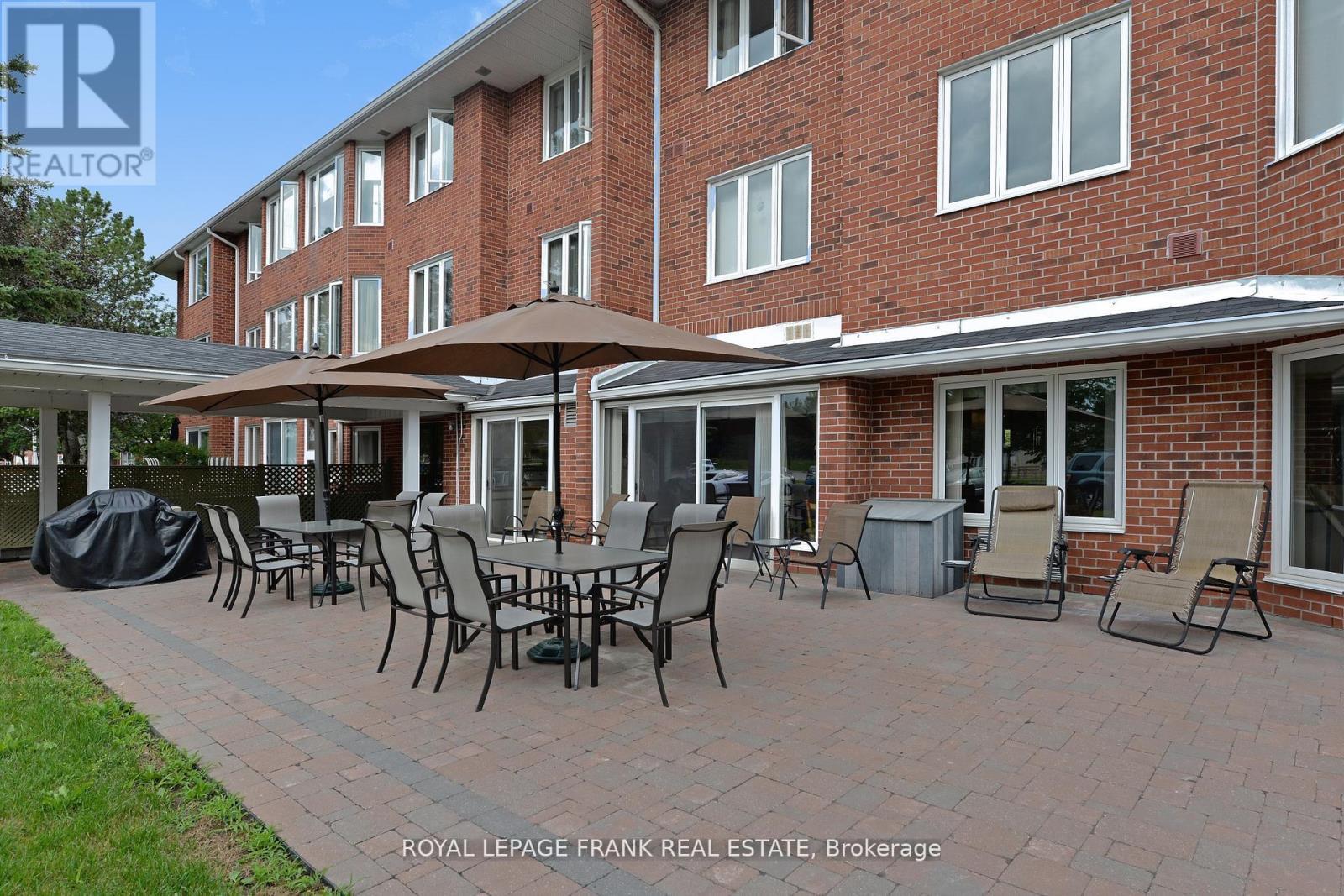 












112 - 2 HERITAGE WAY

,
Kawartha Lakes (Lindsay),




Ontario
K9V5P5

