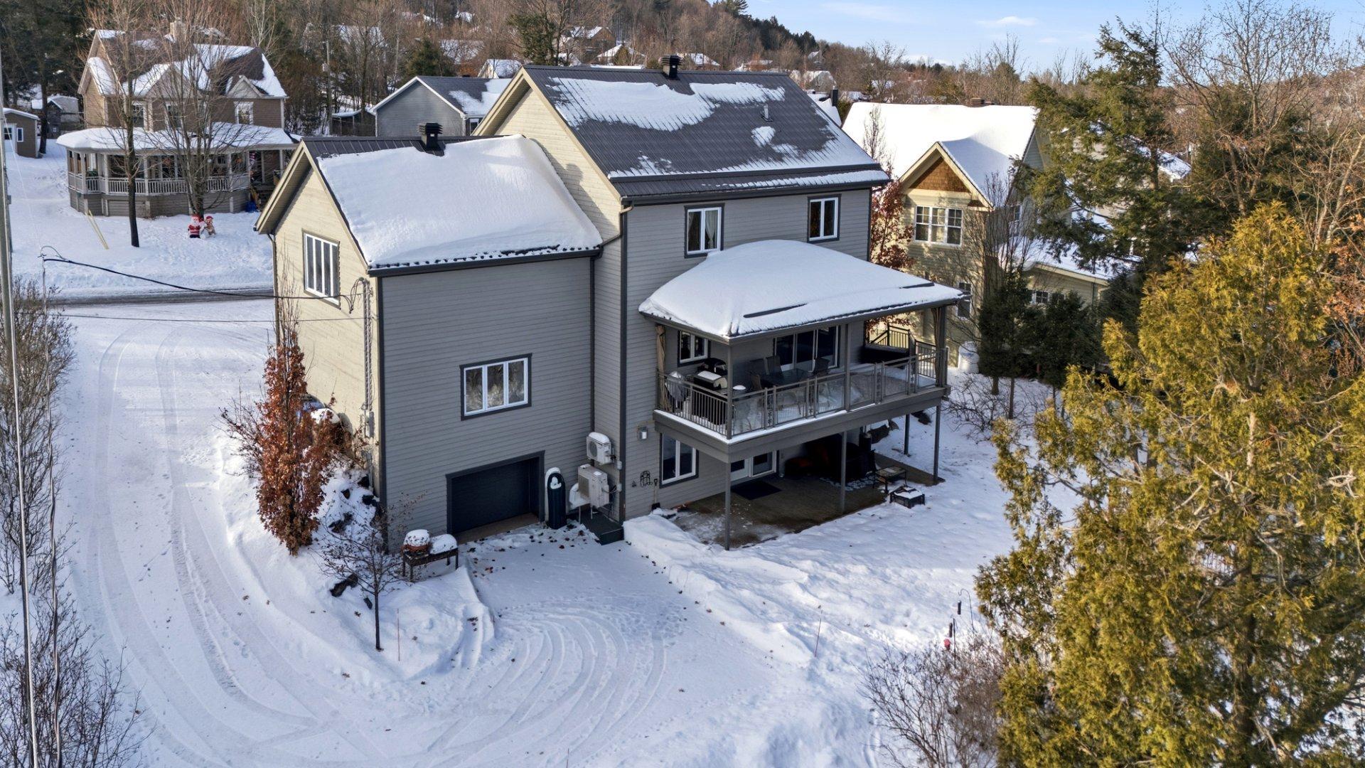 









182


Rue de Saguenay

,
Bromont,




QC
J2L2H8

