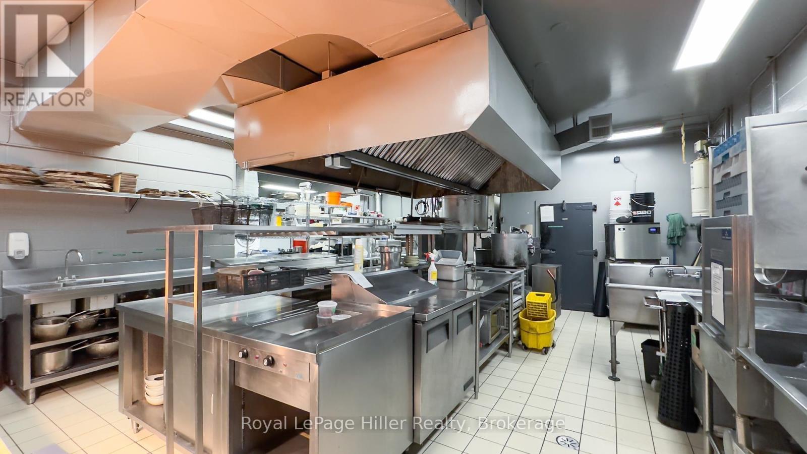 












34 BRUNSWICK STREET

,
Stratford,




Ontario
N5A3L8

